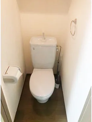 Sante Million Kayabacho Riverside - Interior - ["Toilet seat", "Toilet", "Plumbing fixture"]