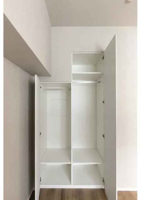 LIBR GRANT Nishi Shinjuku WEST - Interior - ["Wood", "Flooring", "Floor"]