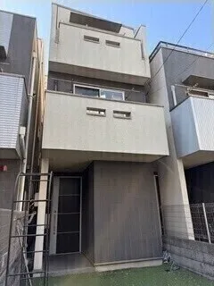 1-24-15 Yoyogi, Shibuya-Ku, Tokyo - Exterior - ["Brutalist architecture"]