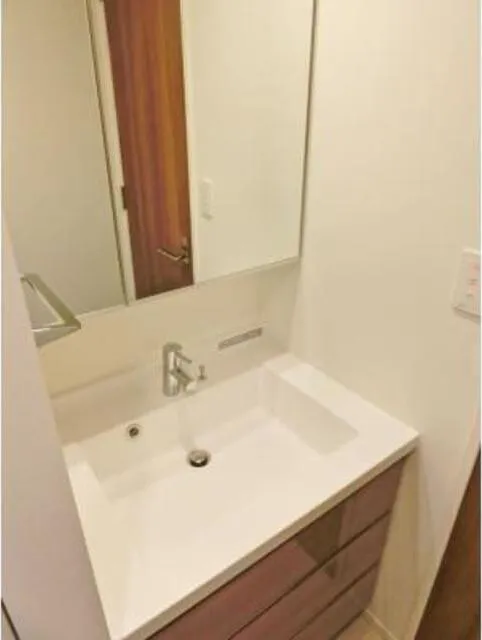 Park Axis Kodenmacho - Interior - ["Property", "Room", "Bathroom sink"]