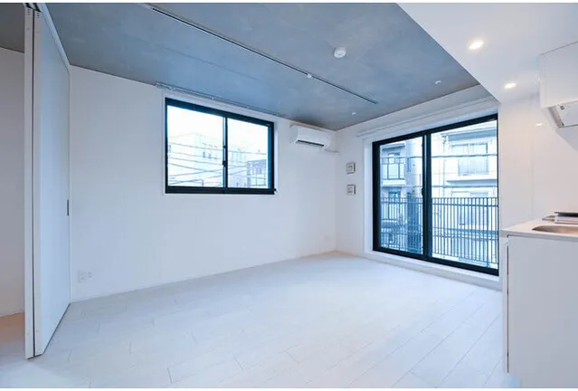 ASTILE Harajuku - Interior - ["Window", "Building", "Fixture"]