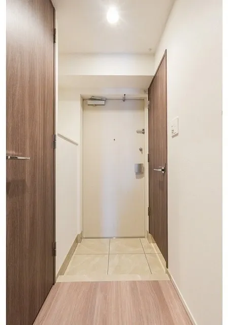 Comforia Liv Nagafukucho - Interior - ["Flooring", "Wood", "Floor"]