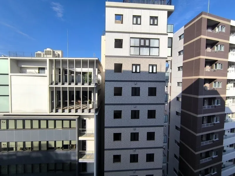 Livio Raison Chiyoda Iwamotocho Lugente - Other - ["Daytime", "Building", "Urban area"]