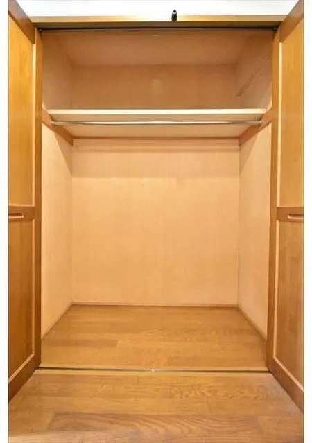 Plateau Jingumae - Interior - ["Wood", "Flooring", "Floor"]