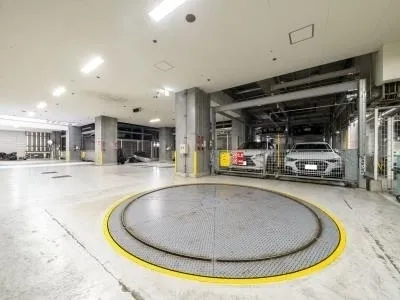 Lieto Court Arc Tower - Exterior - ["Ceiling", "Parking lot", "Parking"]