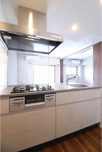 AIFLAT Sakurajosui - Interior - ["Cabinetry", "Building", "Furniture"]