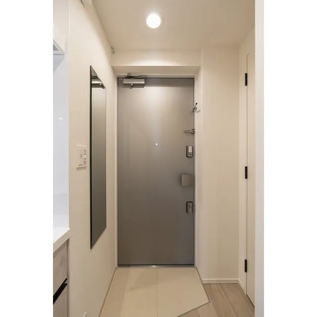 ORSUS Togoshi Ginza - Interior - ["Building", "Door", "Fixture"]