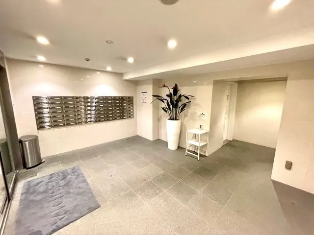 Residia Yoga - Exterior - ["Plant", "Houseplant", "Building"]