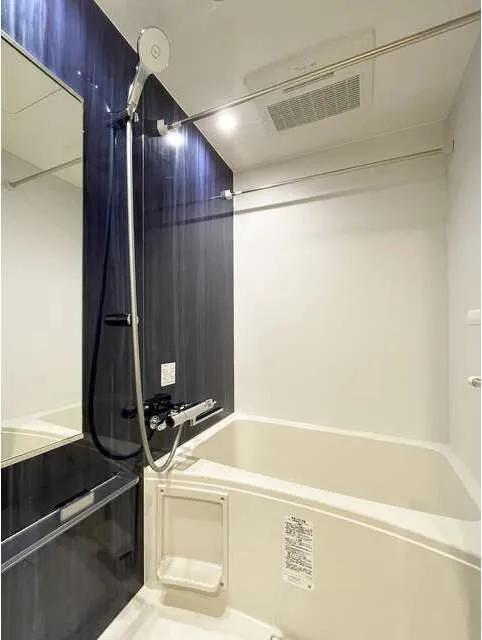 Milia Residence Hiroo - Interior - ["Building", "Property", "Bathtub"]