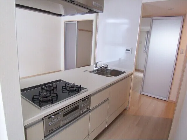 Soalanome Himonya - Interior - ["Cabinetry", "Countertop", "Furniture"]