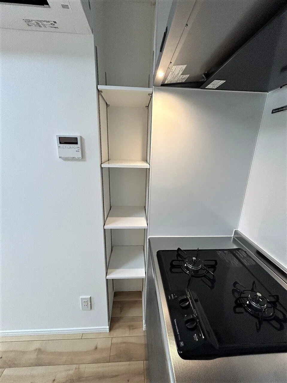 LiveFlat Morishita II - Interior - ["Automotive design", "Gas", "Fixture"]