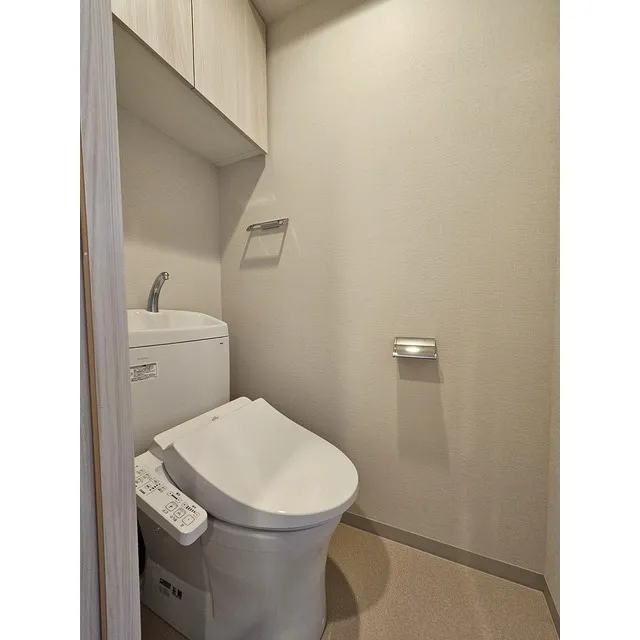 Comforia Liv Nishi-Kamata - Interior - ["Property", "Toilet seat", "Bathroom"]
