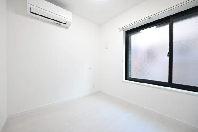 ES-Grande Higashinakano - Interior - ["White", "Ceiling", "Flooring"]