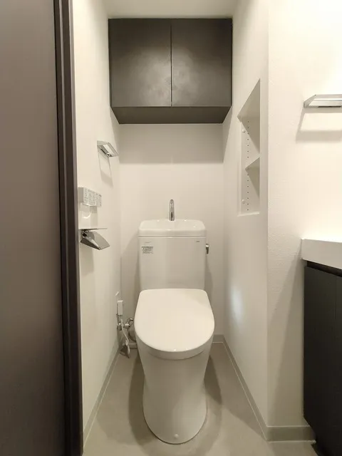Comforia Kamimeguro - Interior - ["Plumbing fixture", "Toilet", "Product"]