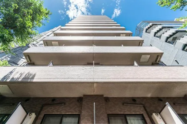 Nisshin Parastage Sangenjaya II - Exterior - ["Condominium", "High-rise building", "Brutalist architecture"]
