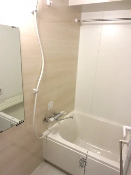 The Magnolia Garden Ebisu - Interior - ["Bathroom", "Property", "Bathtub"]