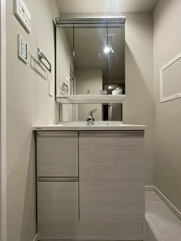 Milia Residence Nihonbashi Ningyocho II - Interior - ["Flooring", "Floor", "Plumbing fixture"]
