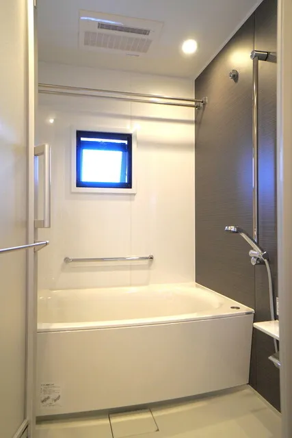 Avan Casa Machiya - Interior - ["Bathtub", "Property", "Plumbing fixture"]