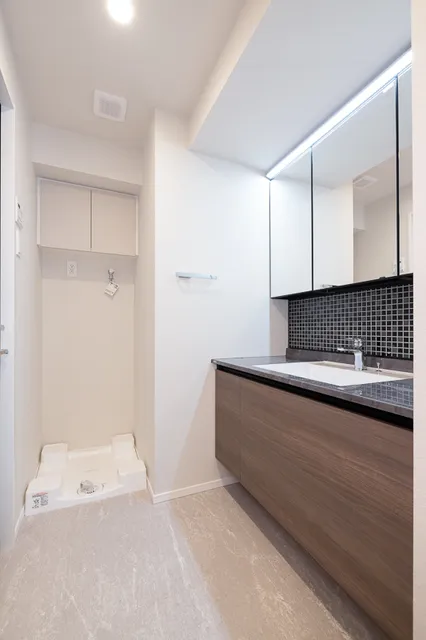 Monolith Hiroo - Interior - ["Flooring", "Floor", "Ceiling"]