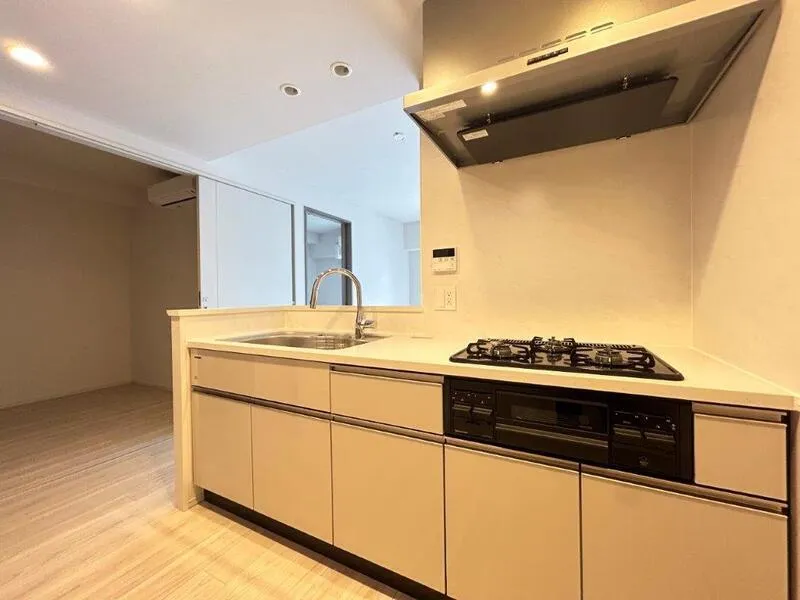 Le Fone Progre Takadanobaba North - Interior - ["Kitchen", "Major appliance", "Flooring"]