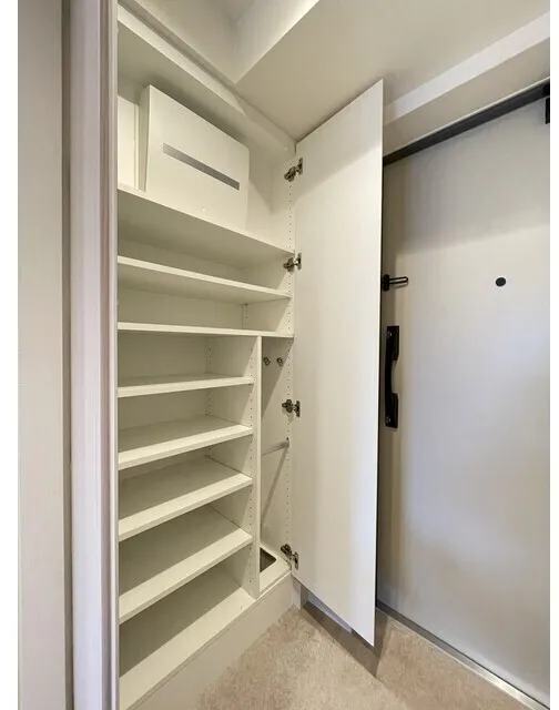 Comforia Liv Minamisunamachi East - Interior - ["Wood", "Flooring", "Interior design"]