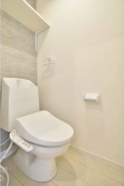 Brilliant Kanamecho - Interior - ["Property", "Toilet seat", "Toilet"]