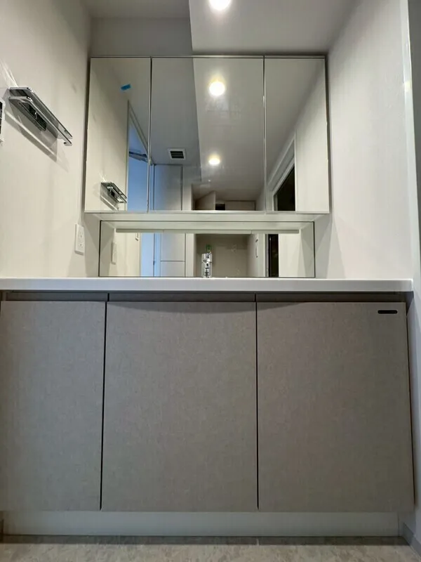 Lumiec Kinshicho - Interior - ["Interior design", "Lighting", "Flooring"]