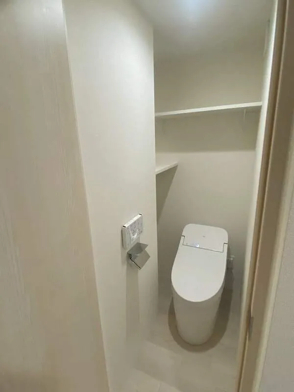 Aglaia Meguro Chuo (formerly Criola Mode Gakugei Daigaku I) - Interior - ["Toilet seat", "Flooring", "Toilet"]