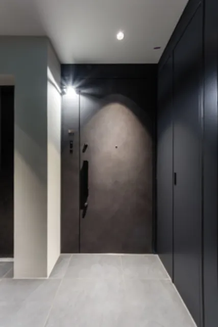KLAUS - Interior - ["Building", "Door", "Fixture"]