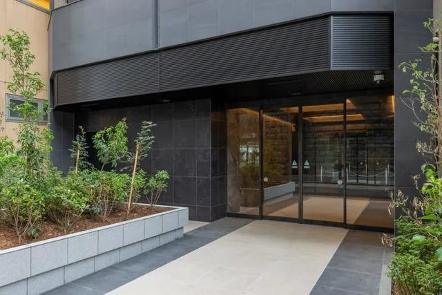 BRICK RESIDENCE Minamiaoyama - Exterior - ["Plant", "Property", "Fixture"]