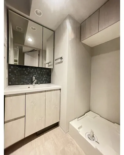 Season Flats Omorinishi - Interior - ["Flooring", "Floor", "Interior design"]