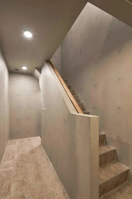 Atrio Flats Oshima - Interior - ["Stairs", "Ceiling", "Flooring"]