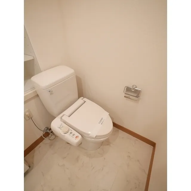 KDX Residence Gakugei Daigaku - Interior - ["Toilet seat", "Toilet", "Bidet"]