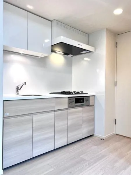 Brillia Ist Komagome - Interior - ["Building", "Cabinetry", "Countertop"]