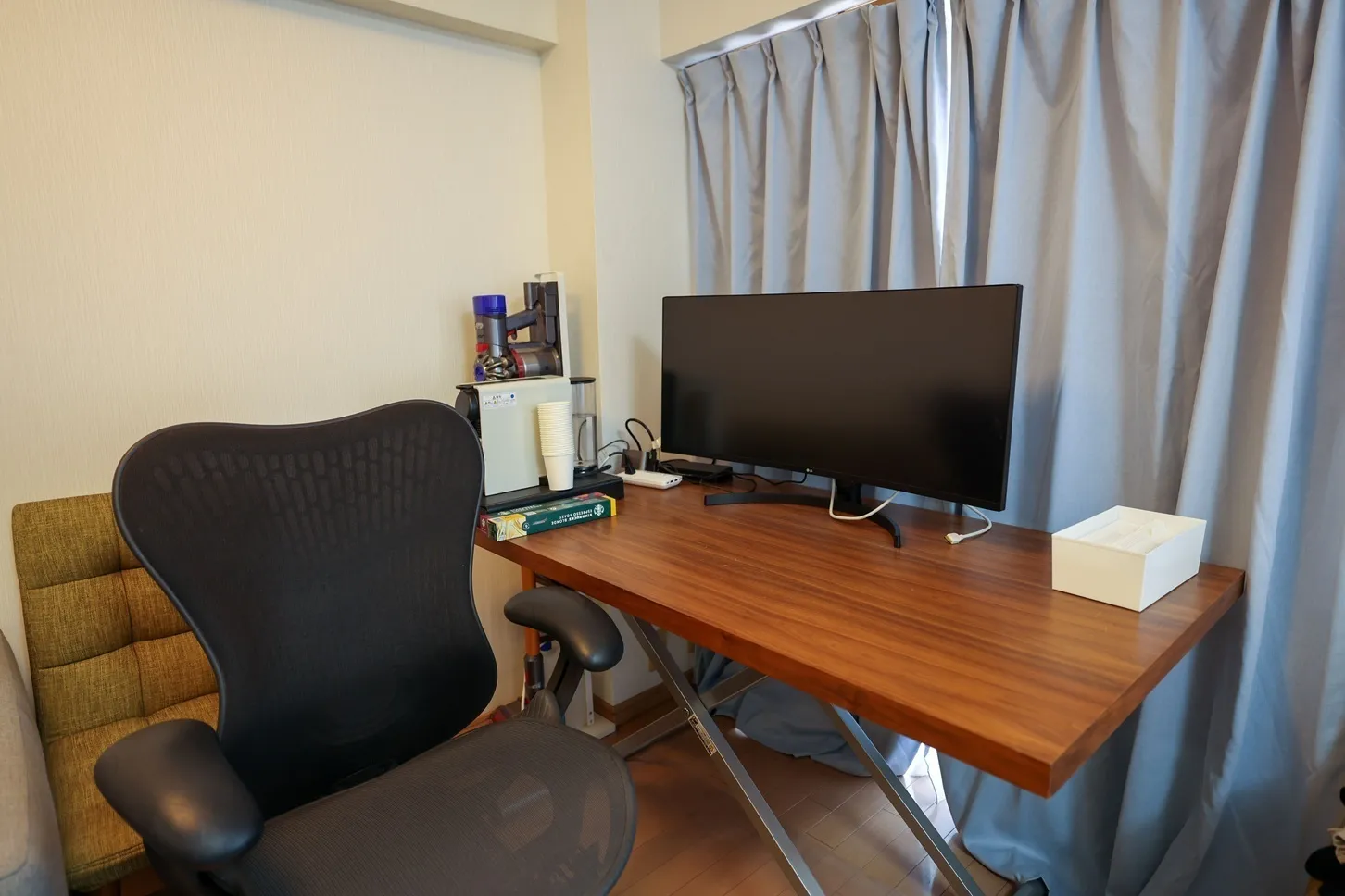 Kugayama Apartment - Interior - ["Electronic device", "Furniture", "Peripheral"]