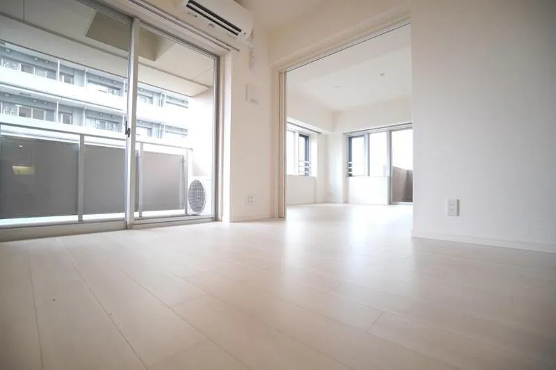 Cross Residence Osaka Shinmachi - Interior - ["Flooring", "Floor", "Interior design"]