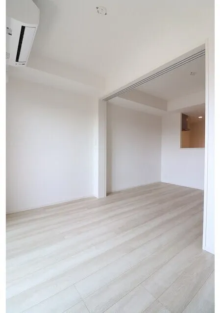 RJR Precia Kamata - Interior - ["Flooring", "Floor", "Wood"]