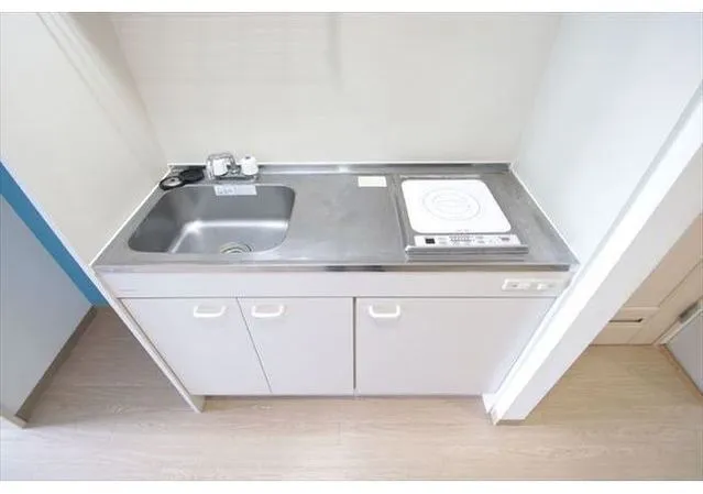 La Corta Ueno - Interior - ["Plumbing fixture", "Sink", "Kitchen Sink"]