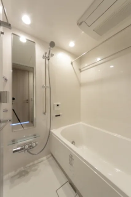 The Parkhouse Togoshi Park Tower - Interior - ["Bathtub", "Plumbing fixture", "Shower head"]