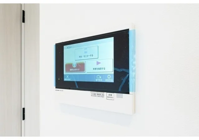 Season Flats Omorinishi - Interior - ["Electronic device", "Display device", "Technology"]