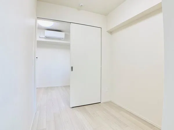 Brillia Ist Komagome - Interior - ["Building", "Fixture", "Wood"]