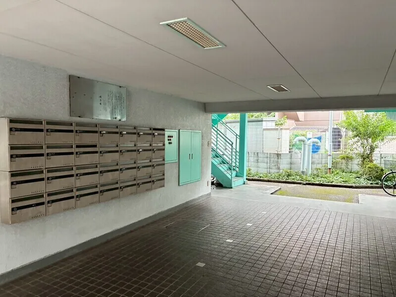 Maison Quadrille - Exterior - ["Composite material", "Metal", "Concrete"]