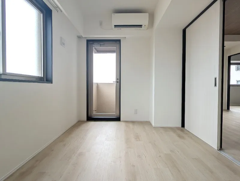 Residia Jiyugaoka - Interior - ["Flooring", "Wood", "Floor"]