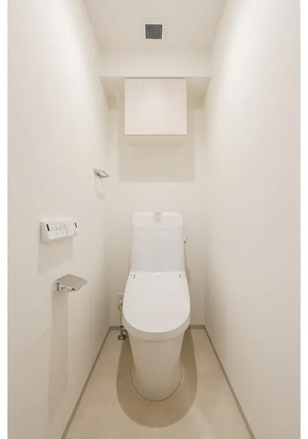 Comforia Liv Nagafukucho - Interior - ["Toilet seat", "Toilet", "Plumbing fixture"]