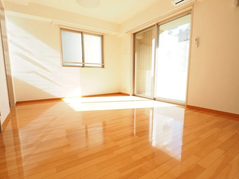 Residia Bunkyo Otowa II - Interior - ["Window", "Fixture", "Wood"]