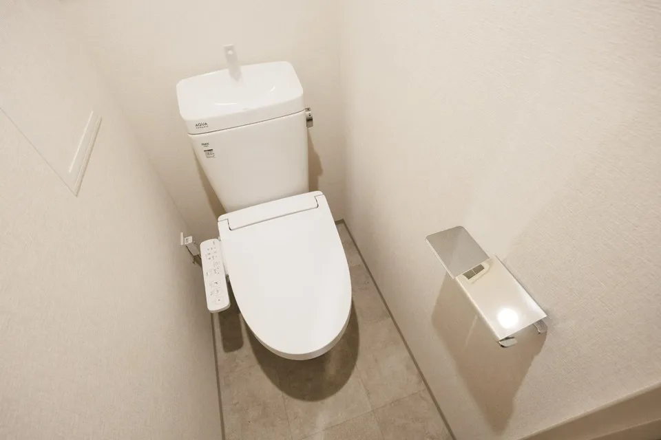 Hmlet Kitashinjuku - Interior - ["Toilet seat", "Toilet", "Bathroom"]