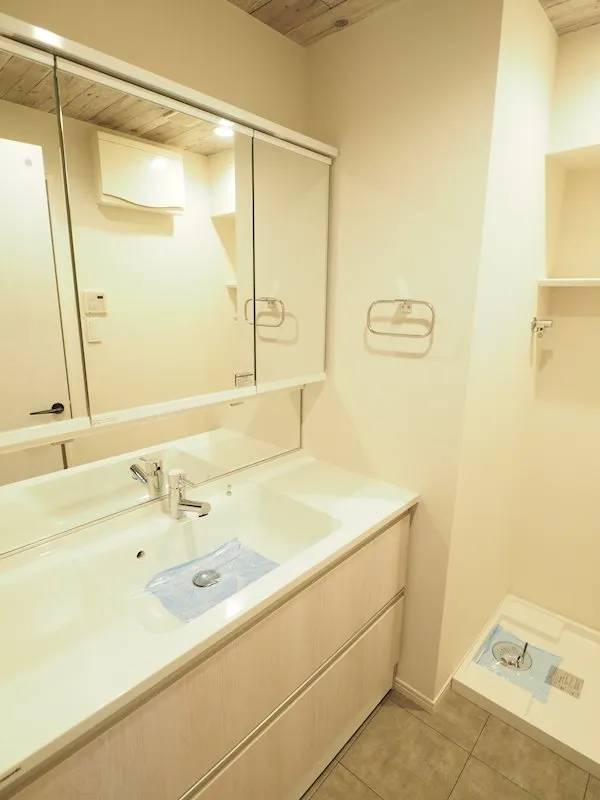 Residia Mejiro - Interior - ["Bathroom", "Property", "Room"]