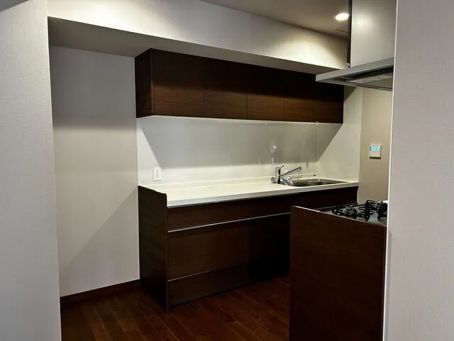 T-PLACE Hokusai St. - Interior - ["Wood", "Flooring", "Countertop"]