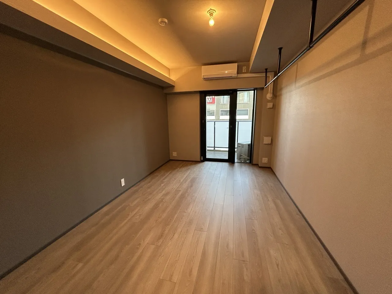 Blanciesta Asakusa Kuramae - Interior - ["Flooring", "Floor", "Ceiling"]