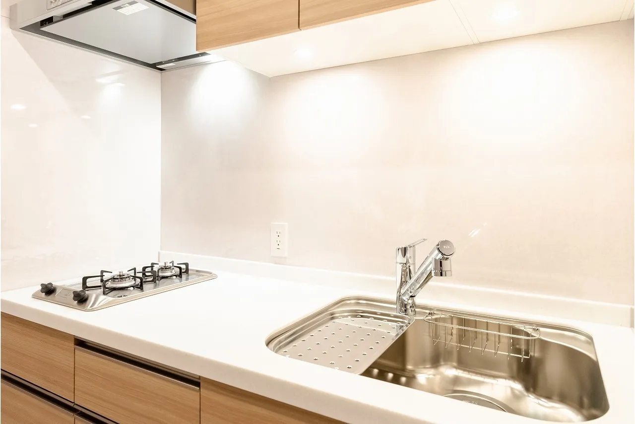 Nakano Station Residence - Interior - ["Flooring", "Kitchen Sink", "Countertop"]